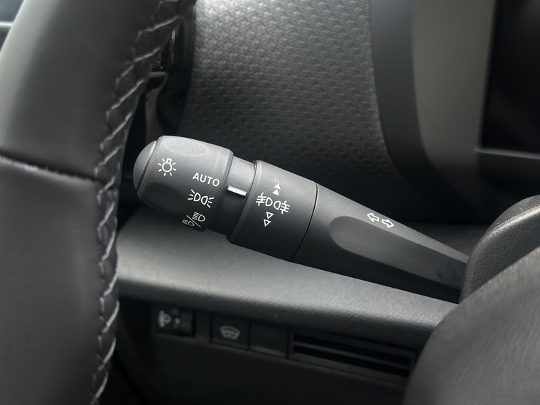 Vehicle Image 27