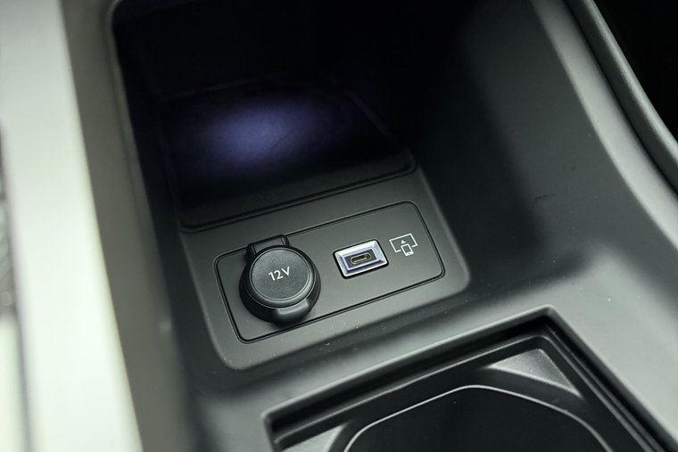 Vehicle Image 32