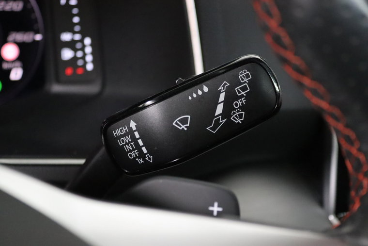 Vehicle Image 32