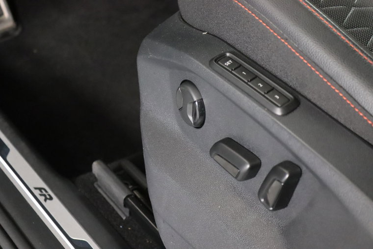 Vehicle Image 60