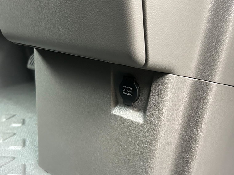 Vehicle Image 35