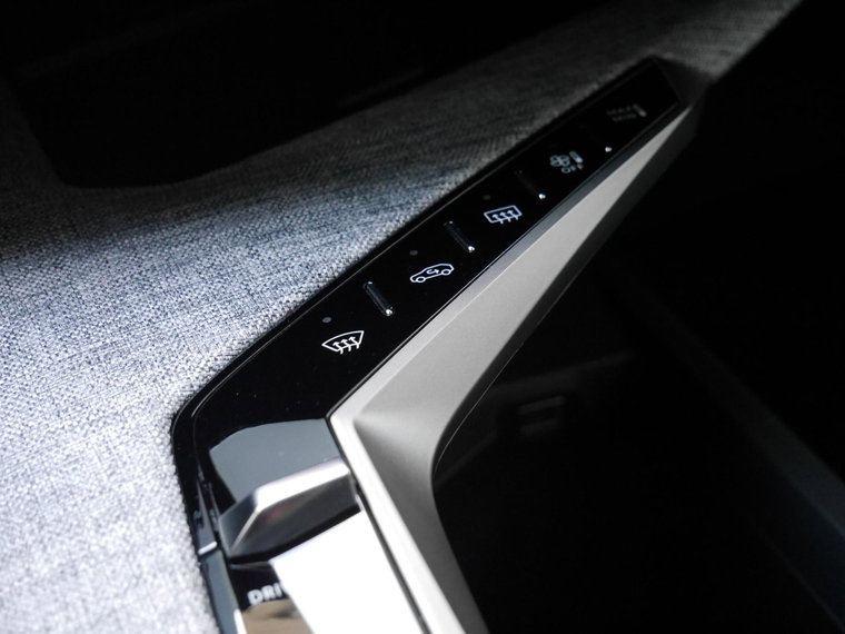 Vehicle Image 39