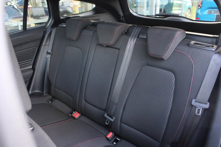Vehicle Image 12