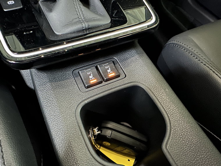 Vehicle Image 23
