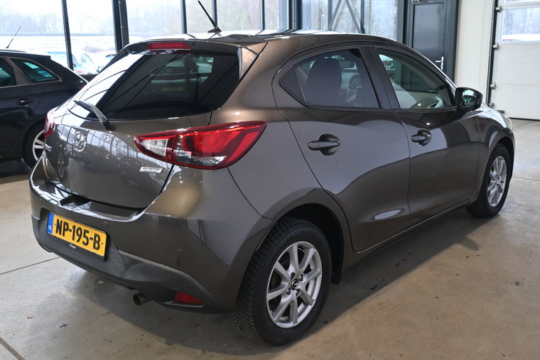 Vehicle Image 13