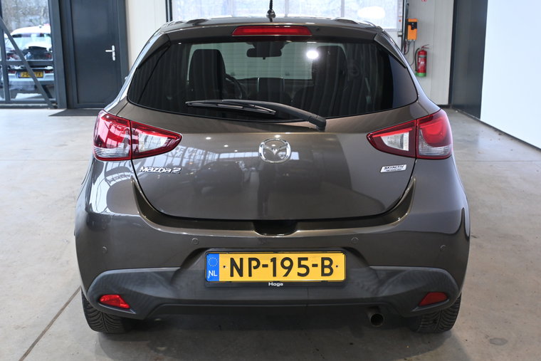 Vehicle Image 16