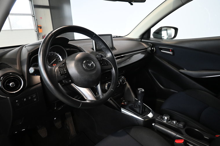Vehicle Image 18