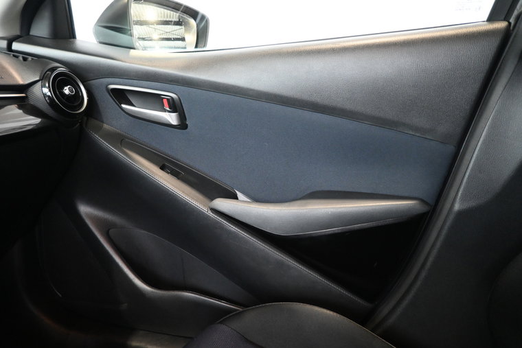 Vehicle Image 31