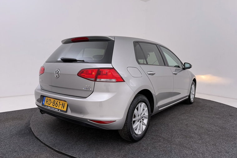 Vehicle Image 35