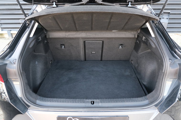 Vehicle Image 35