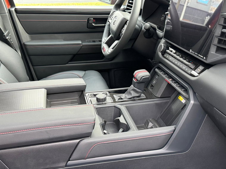 Vehicle Image 33