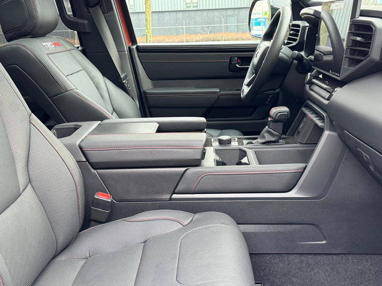 Vehicle Image 35