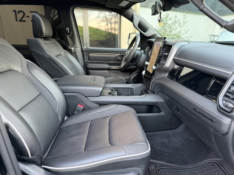 Vehicle Image 22