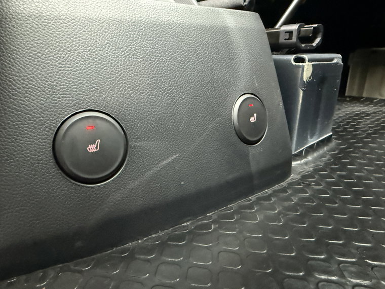 Vehicle Image 29
