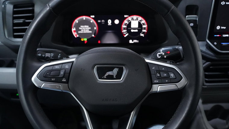 Vehicle Image 21