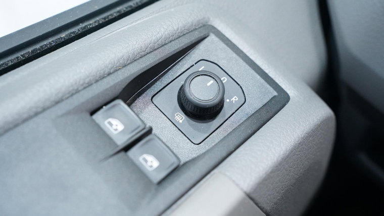 Vehicle Image 38