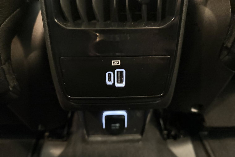Vehicle Image 33