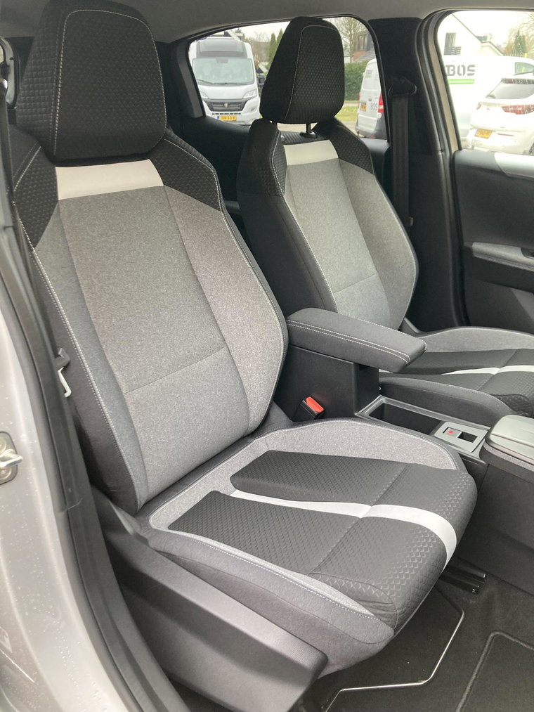 Vehicle Image 22