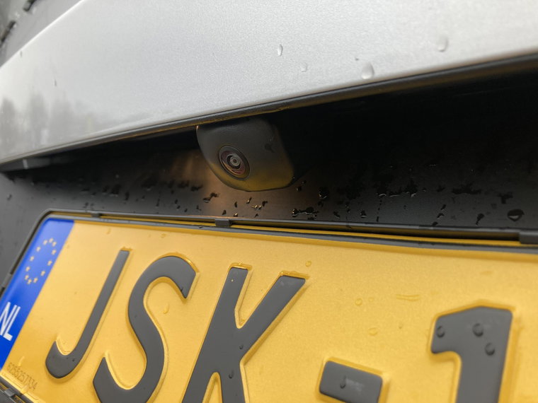 Vehicle Image 25