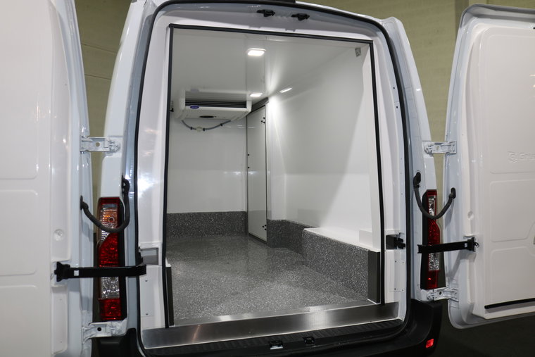 Vehicle Image 16