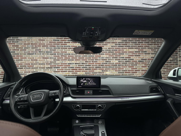 Vehicle Image 32