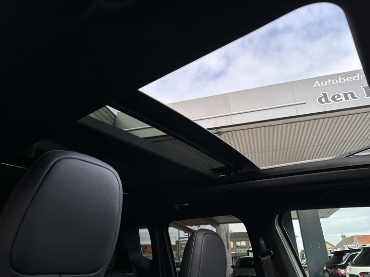 Vehicle Image 38