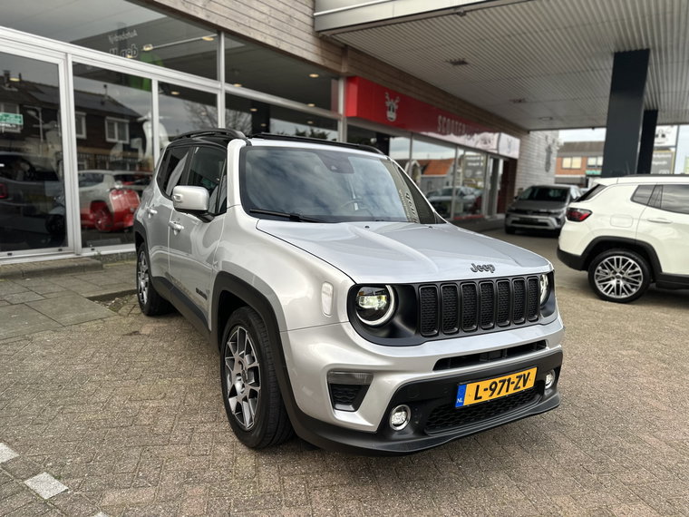 Vehicle Image 42