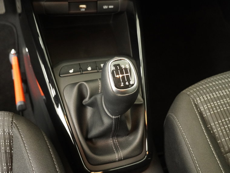 Vehicle Image 33