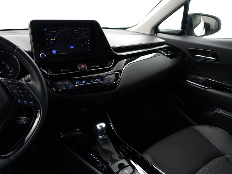 Vehicle Image 12
