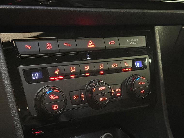 Vehicle Image 26