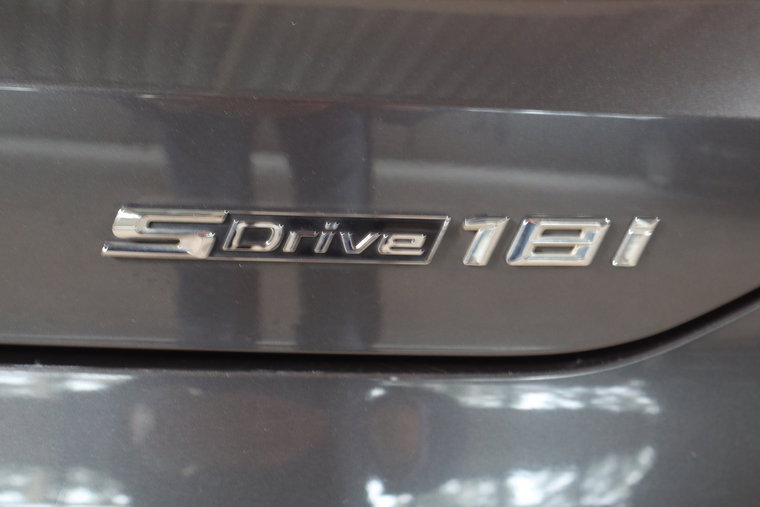 Vehicle Image 38