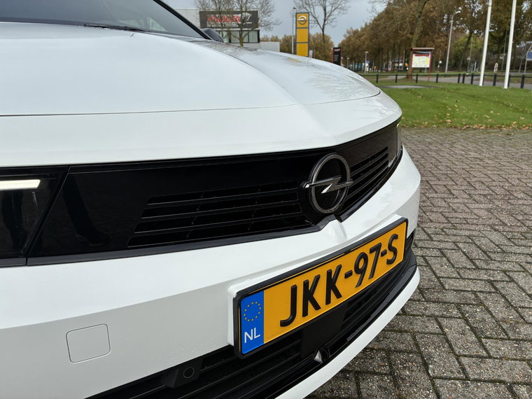 Vehicle Image 24