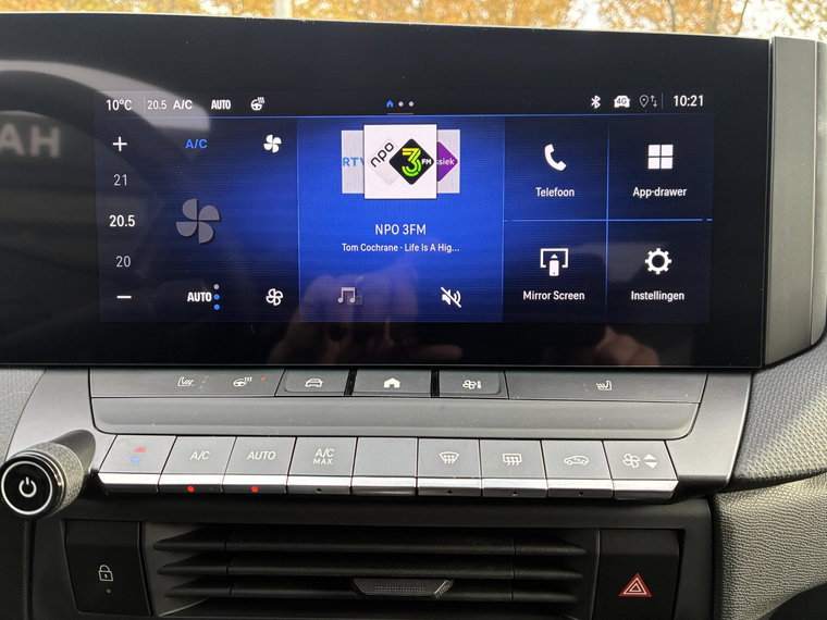 Vehicle Image 38