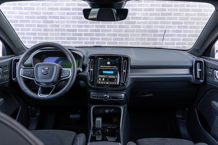 Vehicle Image 23