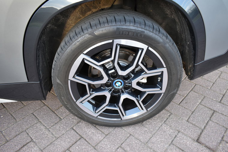 Vehicle Image 24