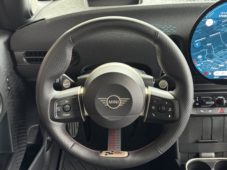 Vehicle Image 34