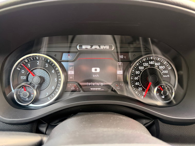 Vehicle Image 23