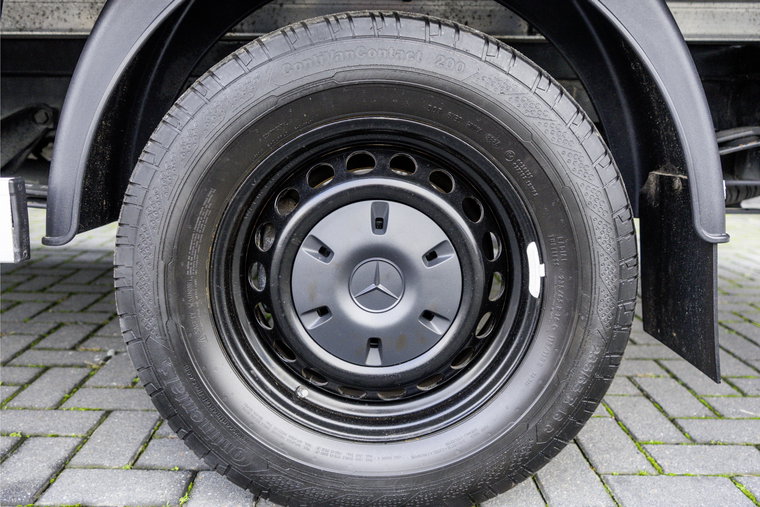 Vehicle Image 23
