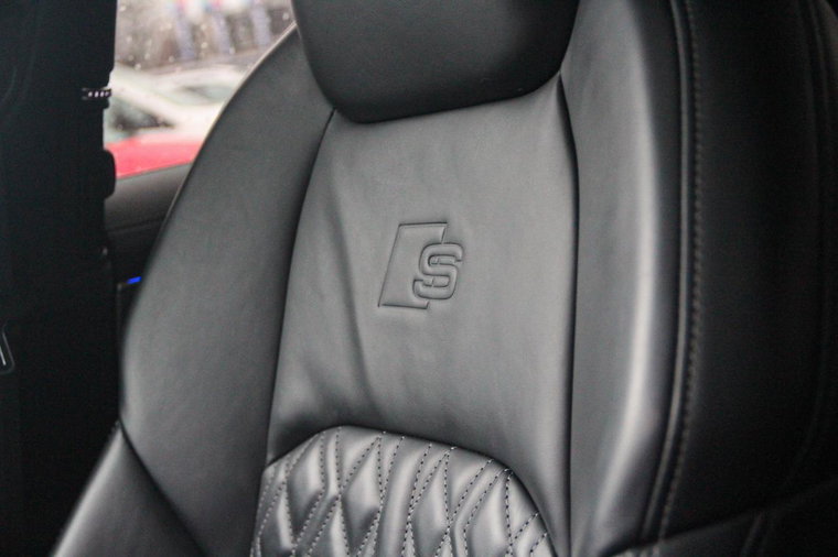 Vehicle Image 20