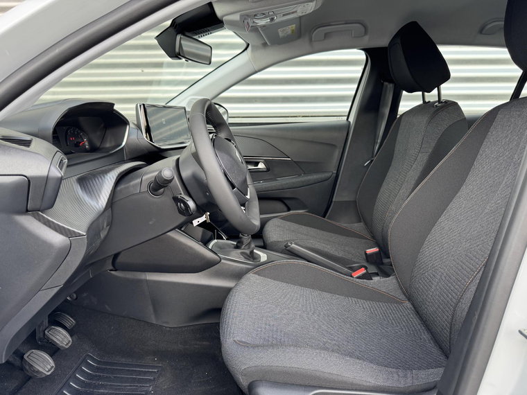 Vehicle Image 18