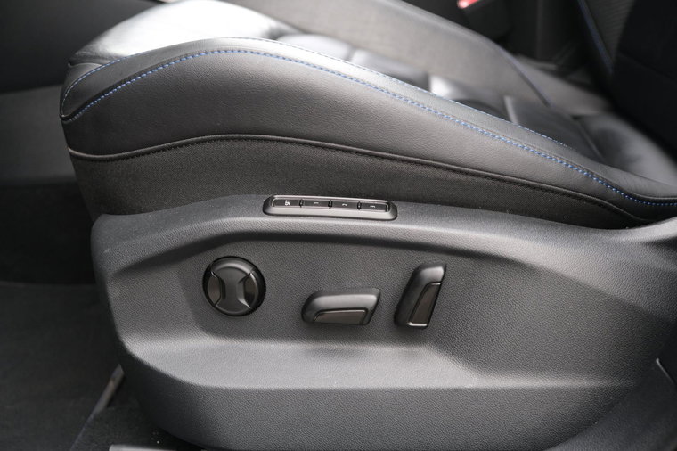 Vehicle Image 19