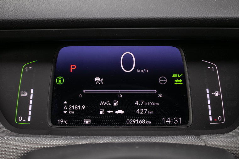 Vehicle Image 16