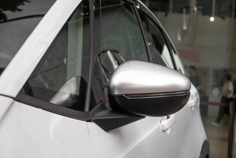 Vehicle Image 30