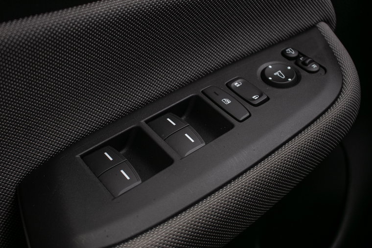 Vehicle Image 37