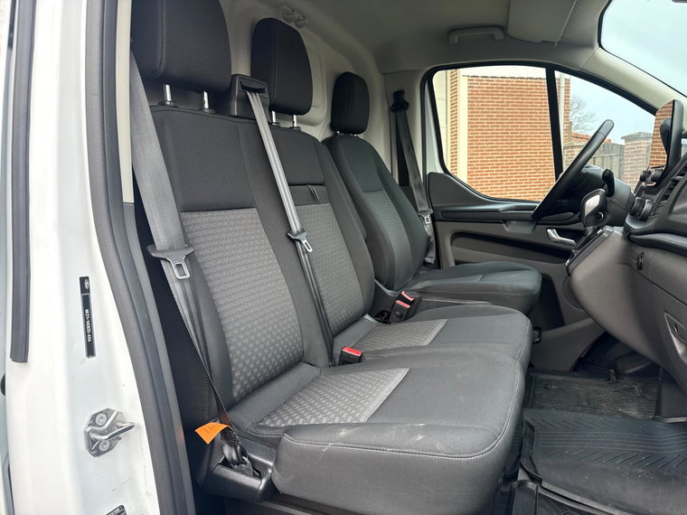 Vehicle Image 18