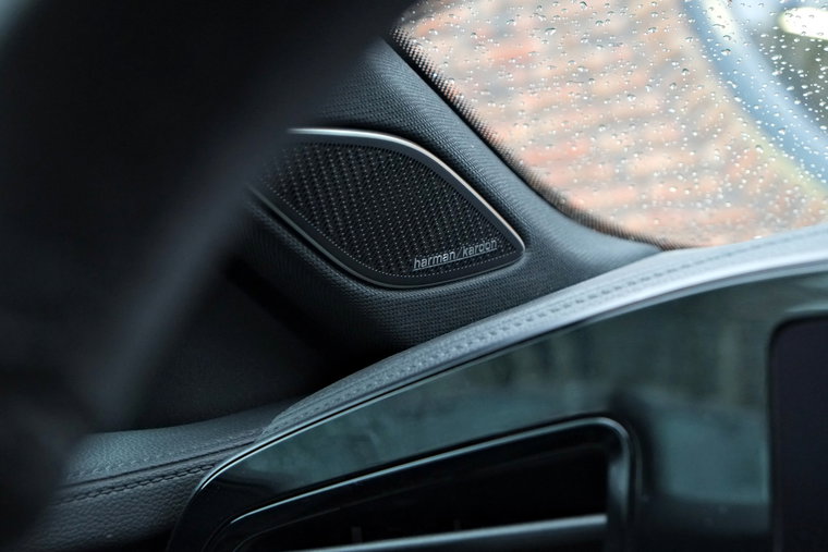 Vehicle Image 24