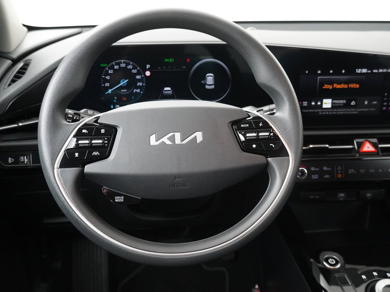 Vehicle Image 36