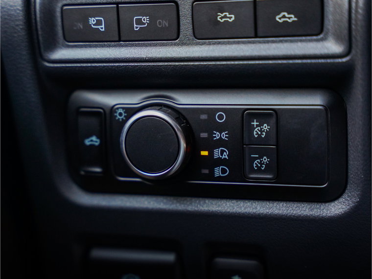 Vehicle Image 18