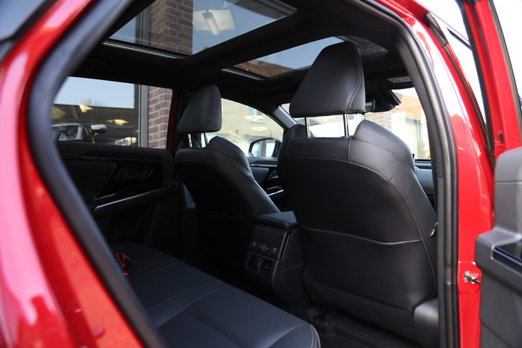 Vehicle Image 13
