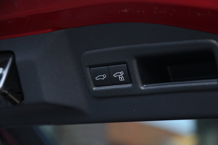Vehicle Image 24